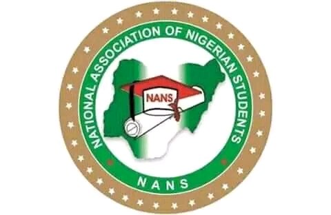 JUST-IN:NANS urges FG to intervene in fee hikes, withholding exams from students in tertiary institutions .