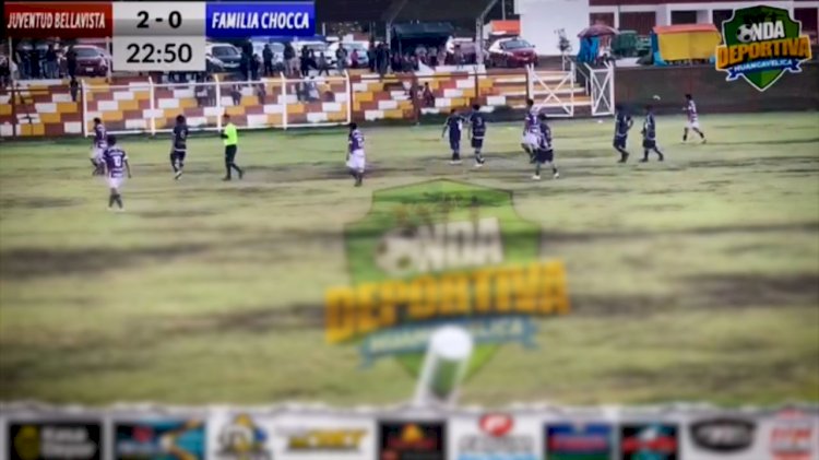 Soccer player killed by lightning strike during match in Peru,Leaves five others injured (video)