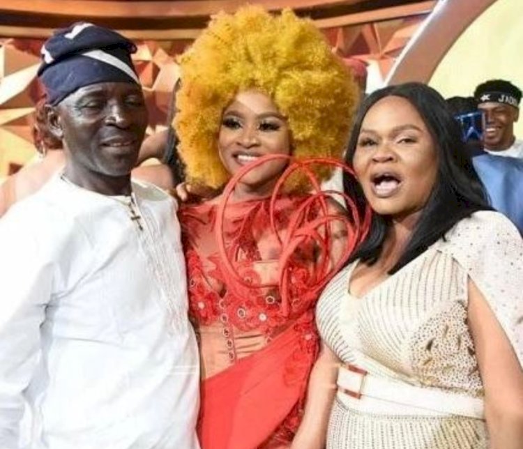 BBNaija star Phyna announces she is dropping her surname bacuse she has "no family"